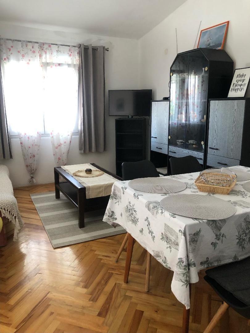 Apartman Suky Sukošan Exterior foto